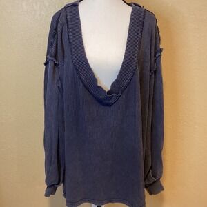 Free People We the Free Navy Blue Waffle‎ Knit Thermal V-Neck Tunic, Size Medium